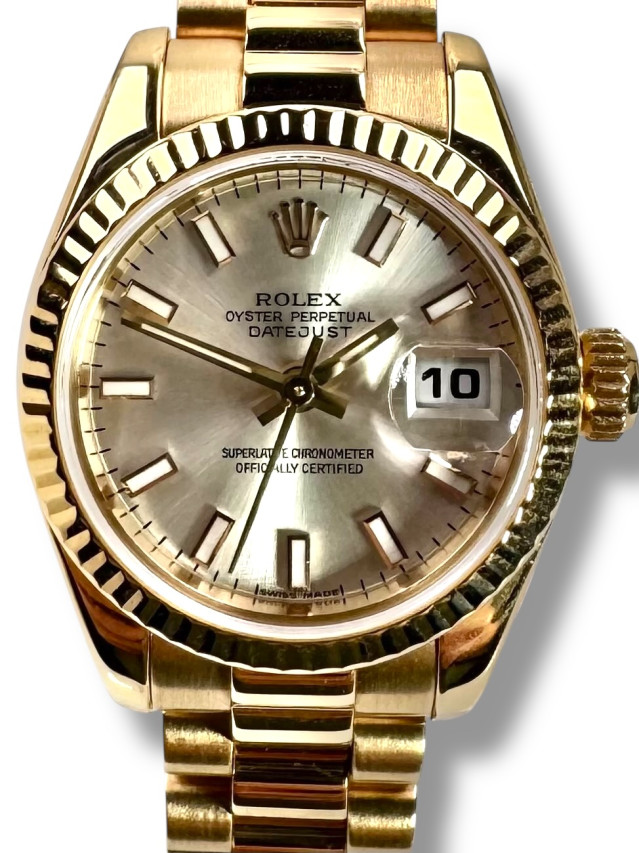 Rolex 179178 Yellow Gold on President, Fluted Bezel White with Gold Roman