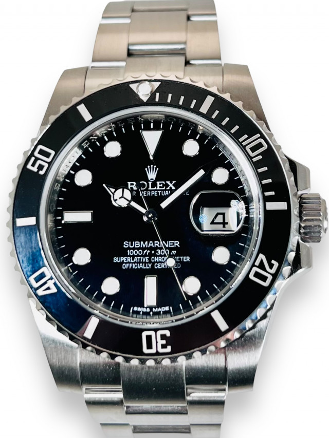 Rolex Submariner Model 116610 Full Set.